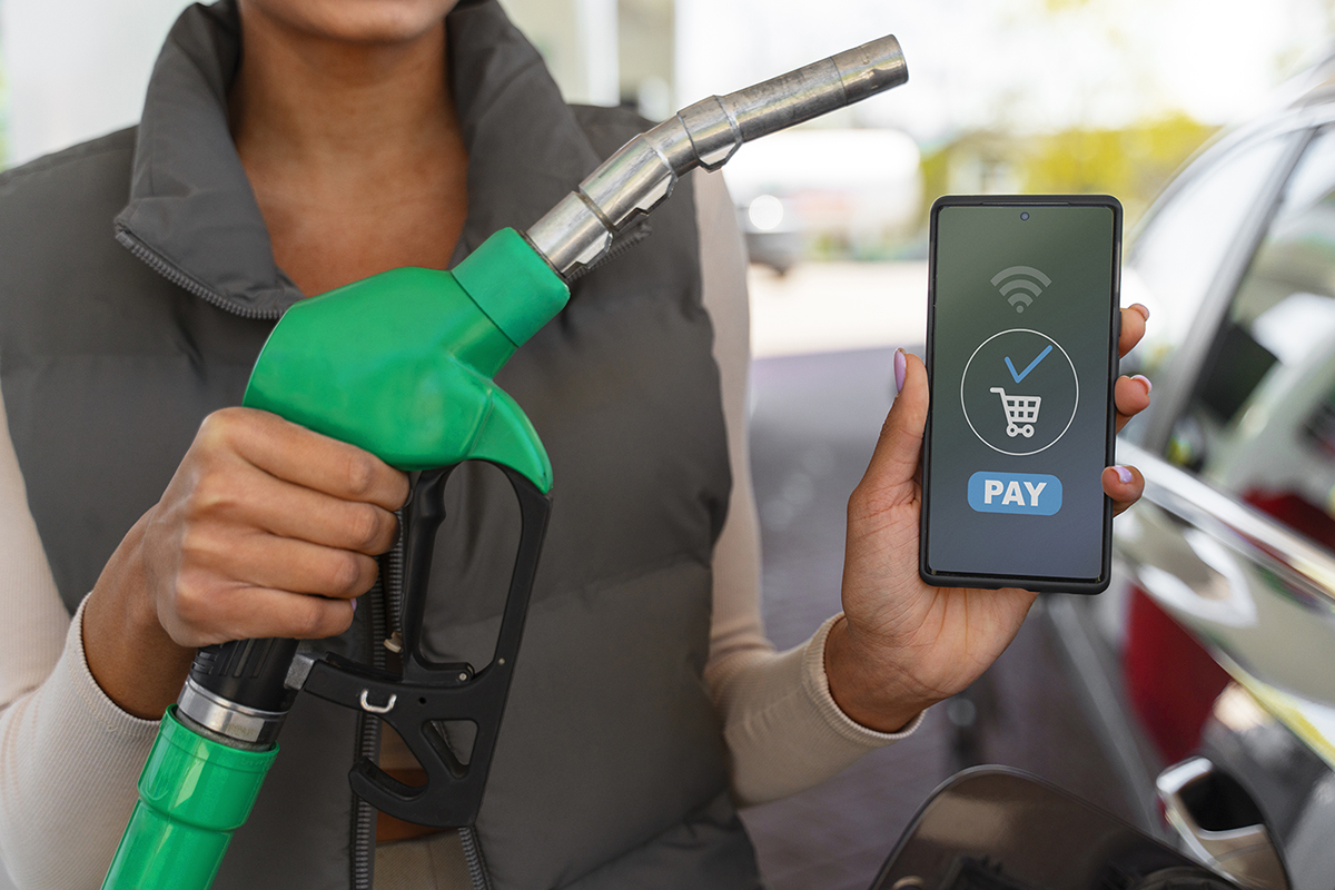 Easy integration of self service systems into any fuel station using the PTS-2 controller