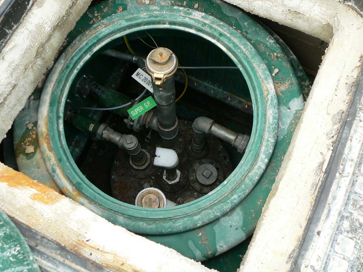 ATG probe installation in tank