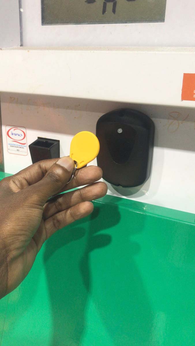 RFID reader testing on a fuel dispenser